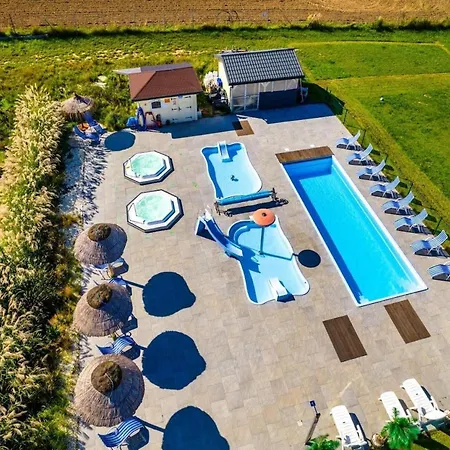 Ferienhaus Large Homes With Pool, Ustronie Morskie, Cleaning Included *