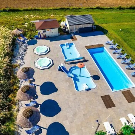 Casa vacanze Large Homes With Pool, Ustronie Morskie, Cleaning Included *